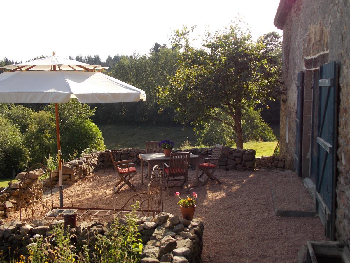 La Rosiere Bed & Breakfast Auzelles Exterior photo