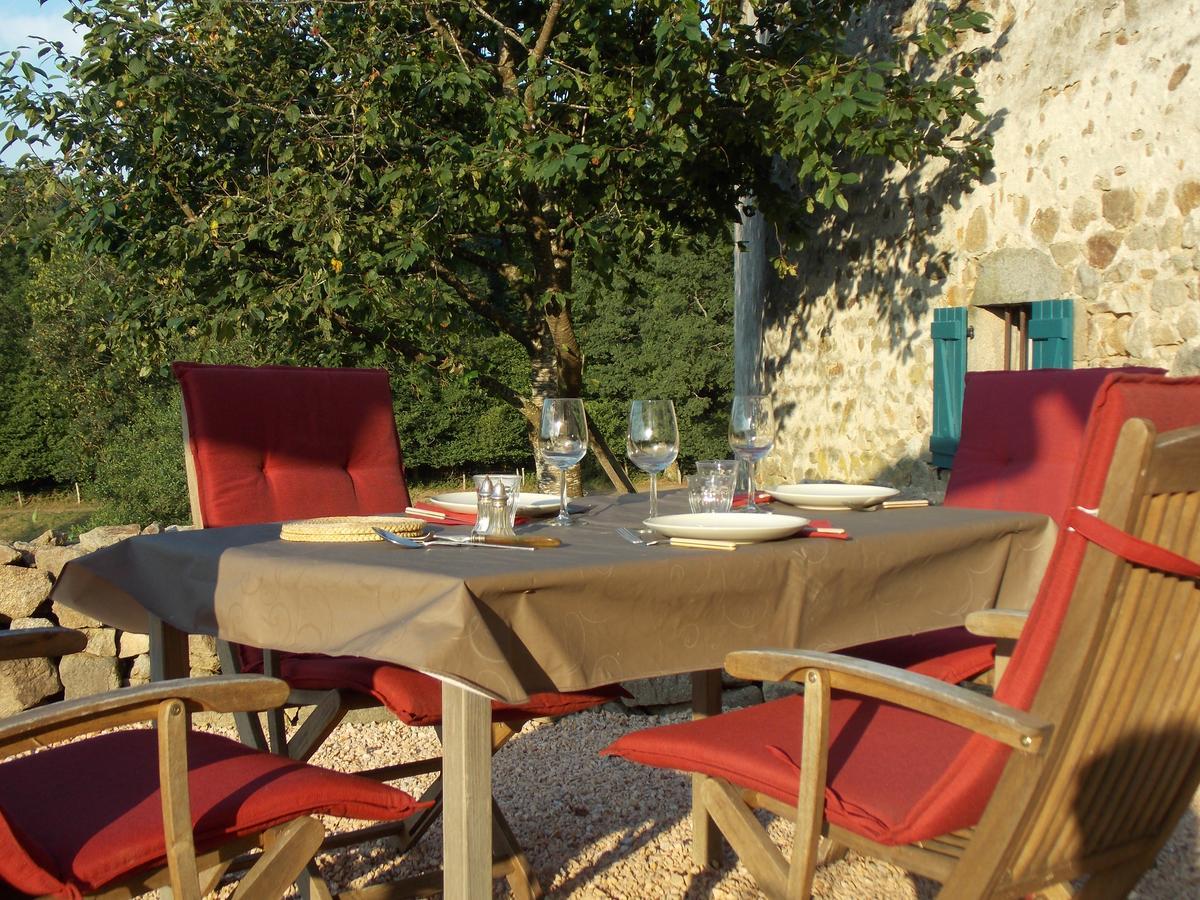 La Rosiere Bed & Breakfast Auzelles Exterior photo